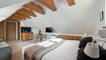 Studio Deluxe | 6 chambres, bureau, chambres insonorisées, fer et planche à repasser