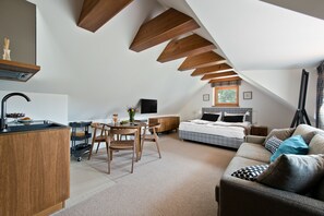 Estudio Deluxe | 6 habitaciones, escritorio y insonorización 