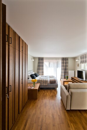 Estudio Deluxe | 6 habitaciones, escritorio y insonorización 