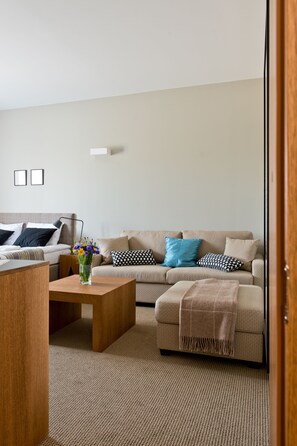 Estudio Deluxe | 6 habitaciones, escritorio y insonorización 