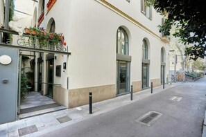 Exterior - La Casa Del Sol Hotel (Barcelona)