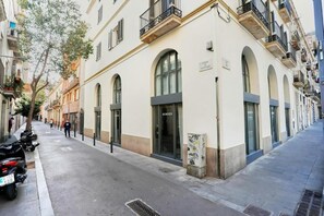 Superior Double Room, Balcony, City View | Miscellaneous - La Casa Del Sol Hotel (Barcelona)