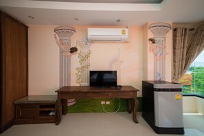 Deluxe Double Room (Bathtub) | Free minibar items, desk, blackout drapes, free WiFi