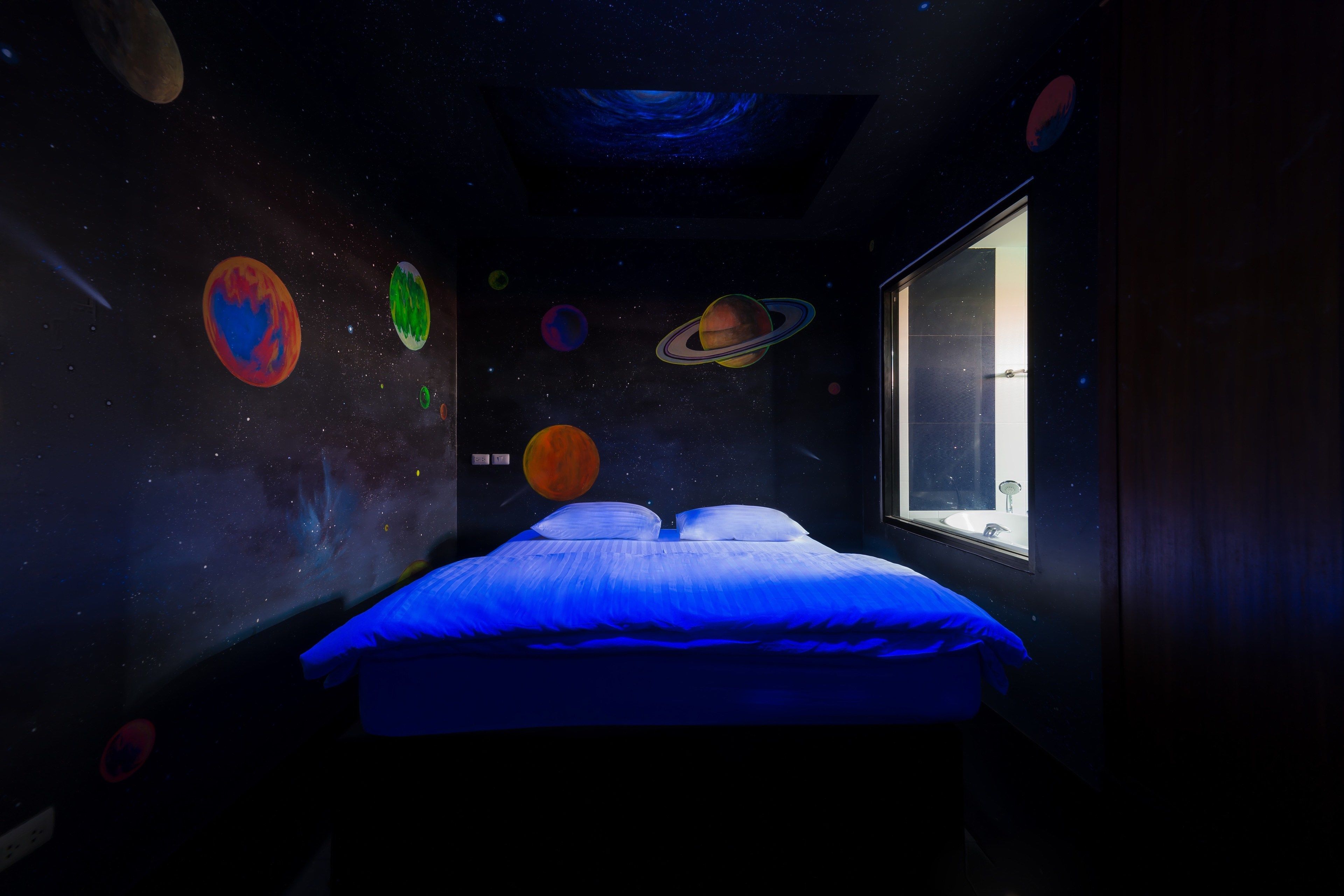 superior double room | 1 bedroom, free minibar items, desk, blackout curtains