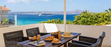 Apartment, 2 Bedrooms, Patio, Ground Floor | Balcony view