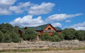 Exterior - Grand View 4 Bedroom Holiday Home By Pinon Vacation Rentals (Salida)