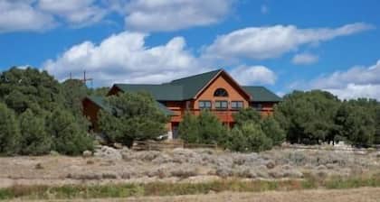 Grand View 4 Bedroom Holiday Home By Pinon Vacation Rentals