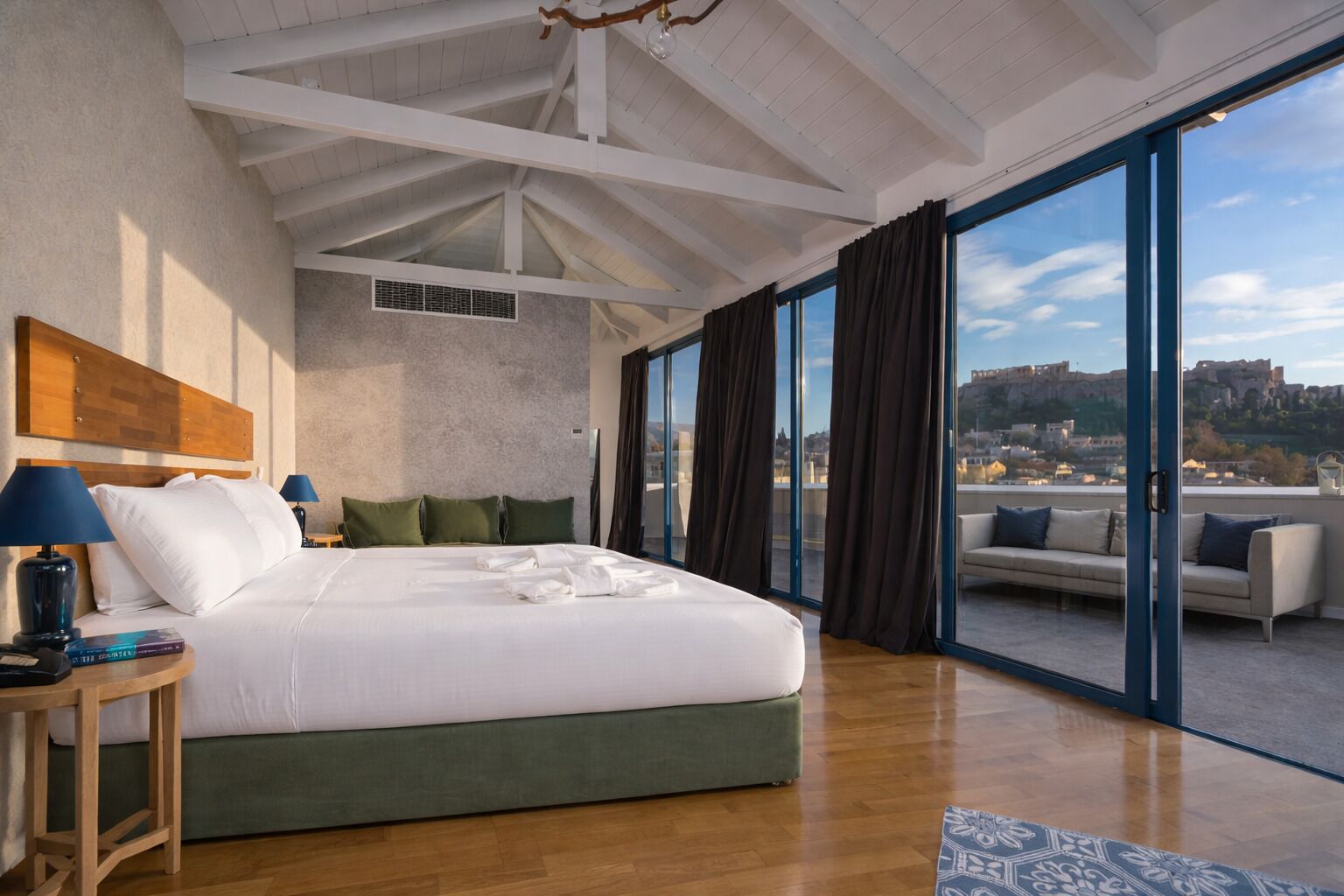 Junior Suite (Panoramic Acropolis View) | Hypo-allergenic bedding, minibar, in-room safe, desk