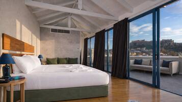 Junior Suite (Panoramic Acropolis View) | Hypo-allergenic bedding, minibar, in-room safe, desk