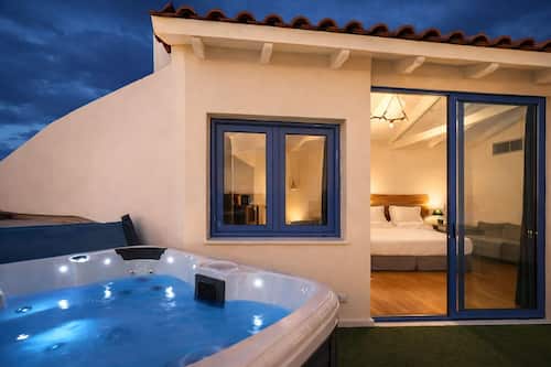 Junior Suite (Panoramic Acropolis View)