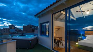 Junior-Suite (Panoramic Acropolis View)