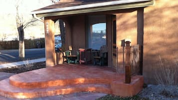 Rumah Comfort, 4 kamar tidur, tepi gunung | Gazebo