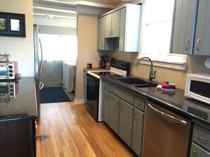 舒适独立别墅, 2 间卧室, 山腰 | 私人厨房 | 冰箱、微波炉、茶具/咖啡用具