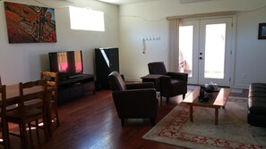 Living area - River City Town House 3 Bedroom Holiday Home By Pinon Vacation Rentals (Salida)