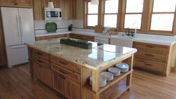 Fridge, microwave, coffee/tea maker