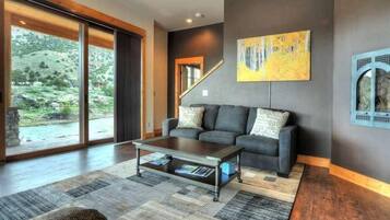 Comfort House, 1 Bedroom, Mountainside | Living area