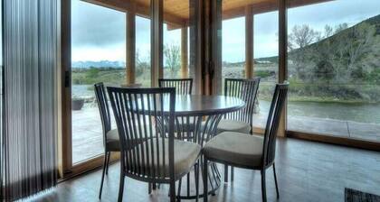 River Time 1 Bedroom Holiday Home By Pinon Vacation Rentals