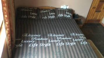 Luxury Double Room | Desk, soundproofing, WiFi