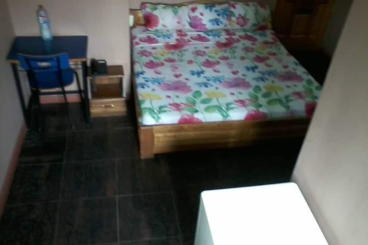 Luxury Double Room | Meja, kalis bunyi, Wi-fi
