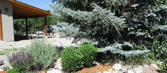 River Lover's 3 Bedroom Holiday Home By Pinon Vacation Rent.