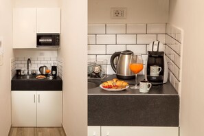 Fridge, electric kettle - Ad Hoc Domus (Rome)