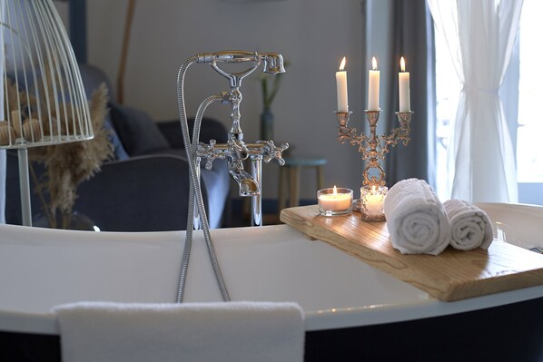 Suite | Baignoire relaxante profonde