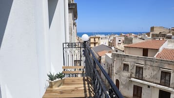 Quadruple Room | City view