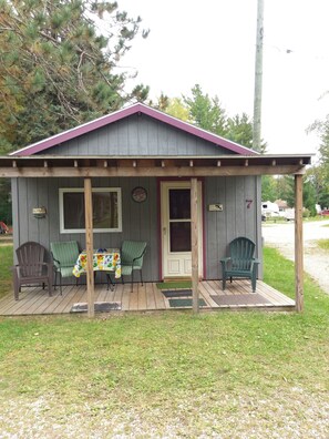 Deluxe Cabin, 2 Double Beds (Cabin #7) | Individually decorated, individually furnished, iron/ironing board