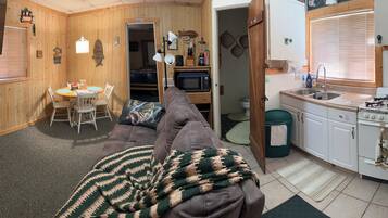 Deluxe Cabin, 2 Double Beds (Cabin #7) | Private kitchen | Microwave, coffee/tea maker, freezer