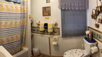 Basic Cabin, 1 Queen Bed, Kitchen (Cabin #4) | Bathroom | Towels, soap, toilet paper