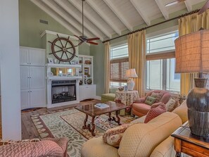 Apartment, 6 Bedrooms | Living area | DVD player