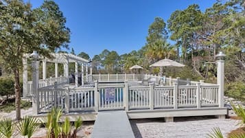 House, Multiple Beds (Southern Accent House) | Outdoor pool