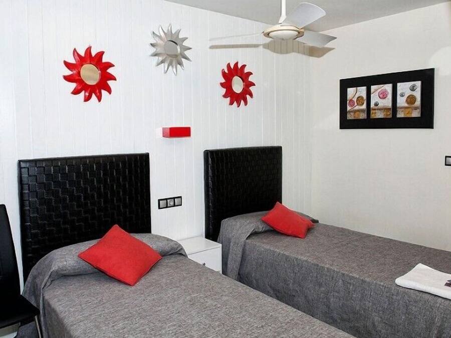 Rideaux occultants, lits bébé (en supplément), Wi-Fi gratuit