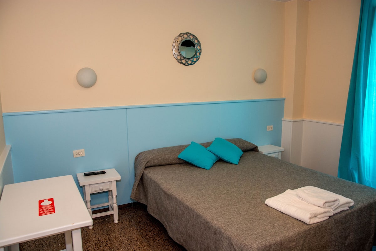Blackout curtains, cots/infant beds, free WiFi, bed sheets
