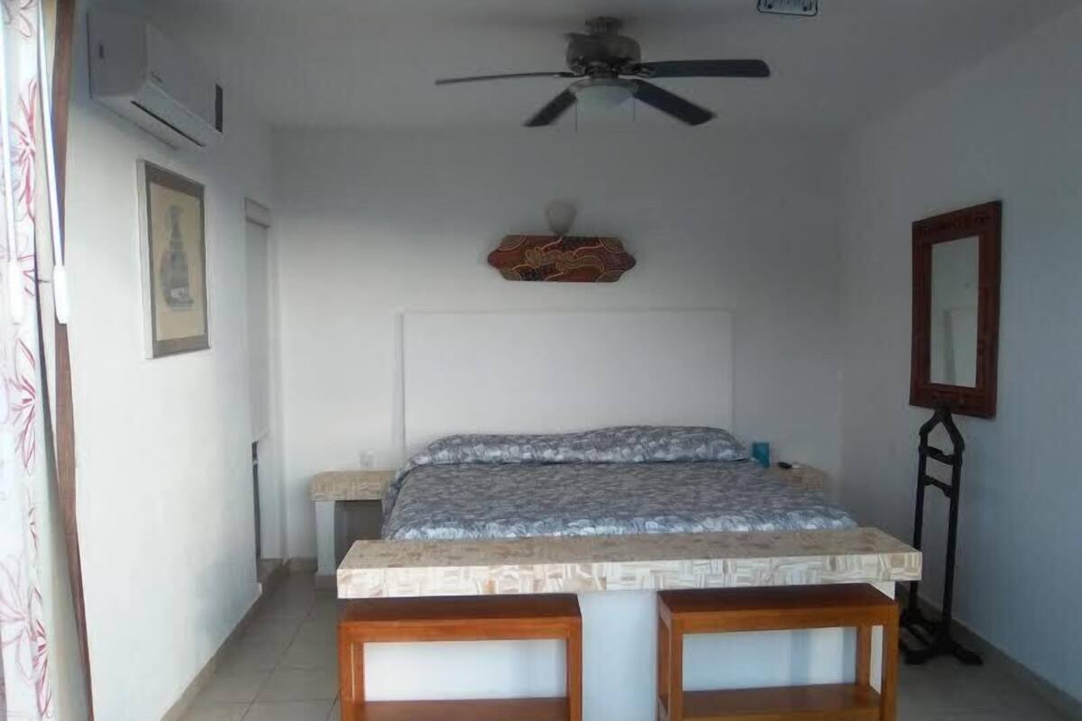 Suite, 1 Bedroom (Guitarron) | In-room safe, rollaway beds (surcharge), WiFi (free)