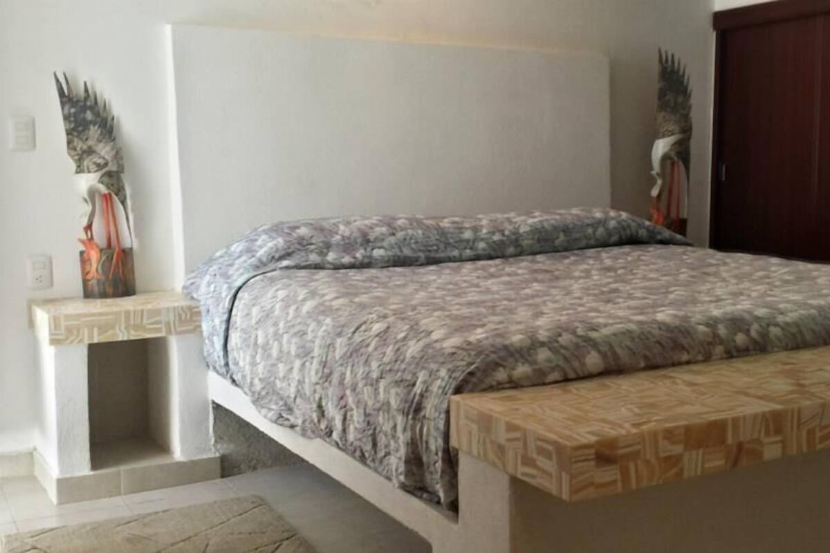Junior Suite (Costa Chica) | In-room safe, rollaway beds (surcharge), WiFi (free)