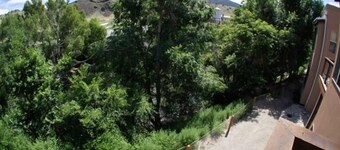The River Side 2 Bedroom Holiday Home By Pinon Vacation Rentals
