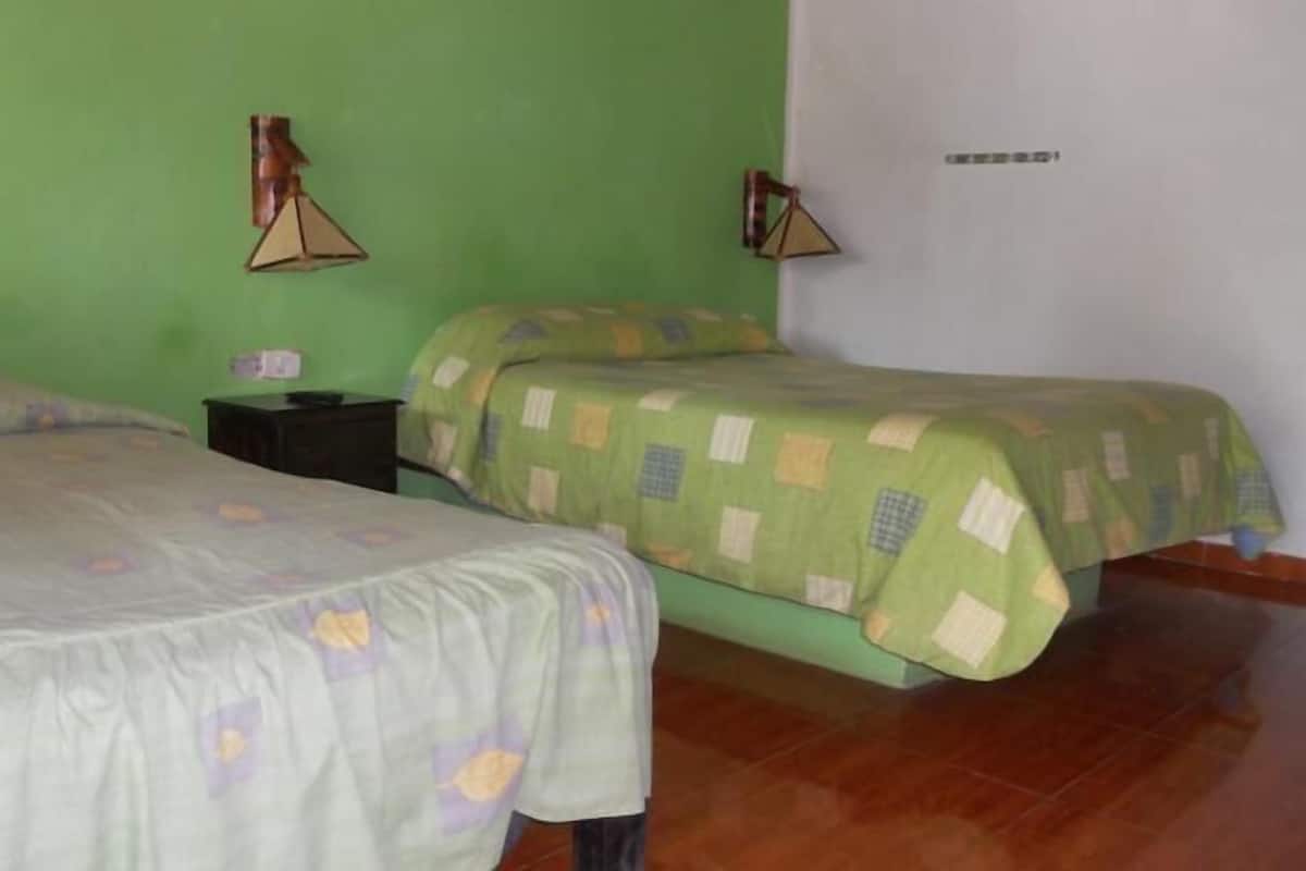 Family Room, 2 Double Beds