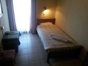 Single Room (Mountain or Meteora View) | Free WiFi - Aeolic Star Hotel (Kalabaka)