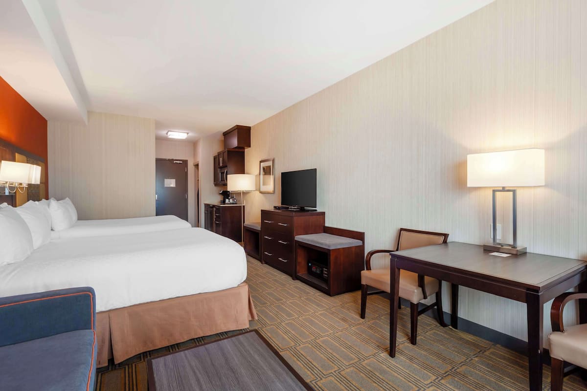 1 bedroom, pillowtop beds, in-room safe, desk
