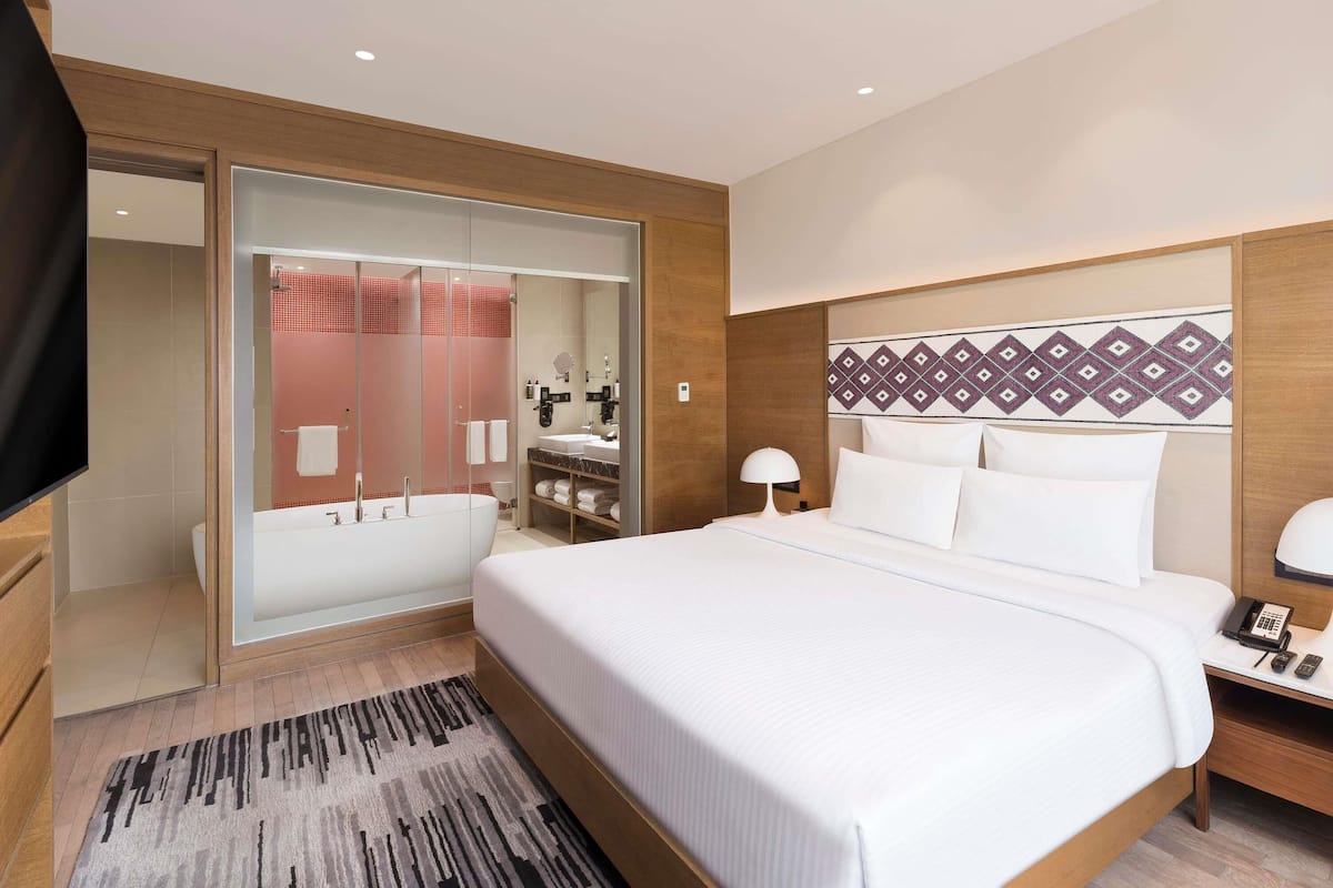 1 bedroom, minibar, in-room safe, desk