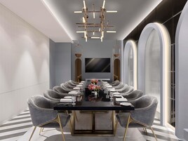 2 restaurantes; se sirve desayuno, almuerzo, cena y brunch