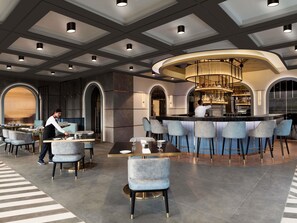 2 間餐廳；供應早餐、午餐、晚餐；本地及多國菜