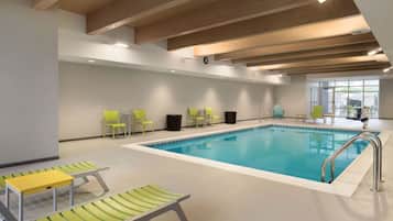 من حمّامات السباحة المغطاة، حمّام سباحة خارجي