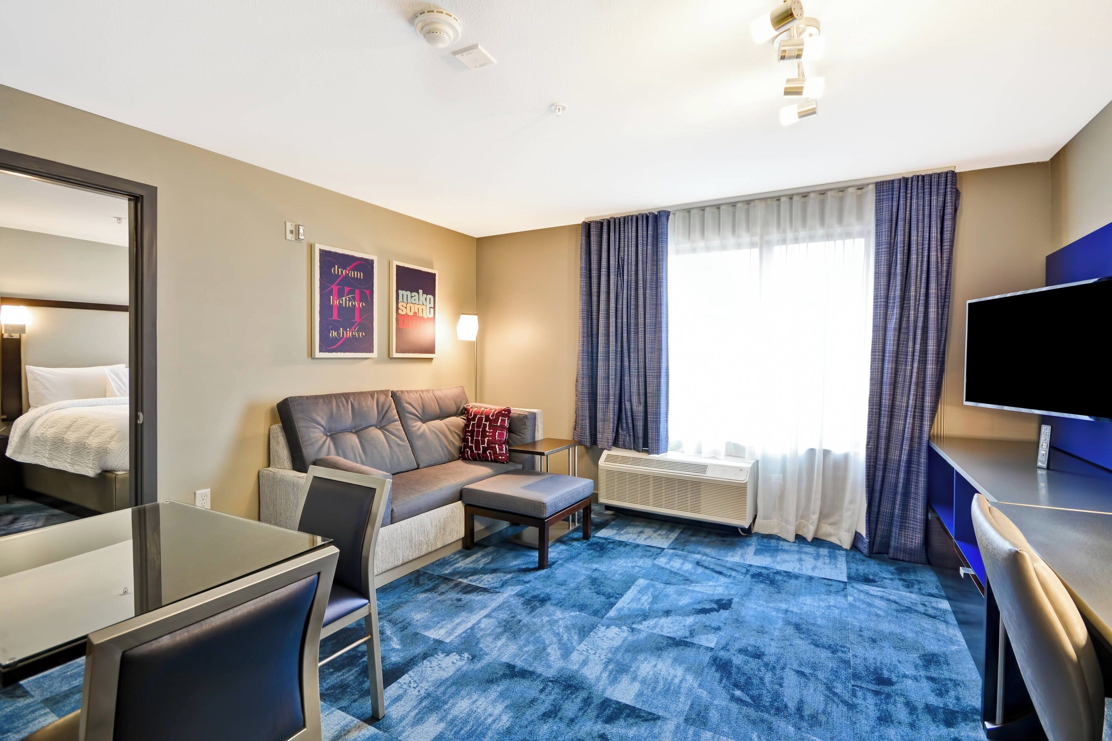 32-inch smart tv with premium tv channels, tv, netflix