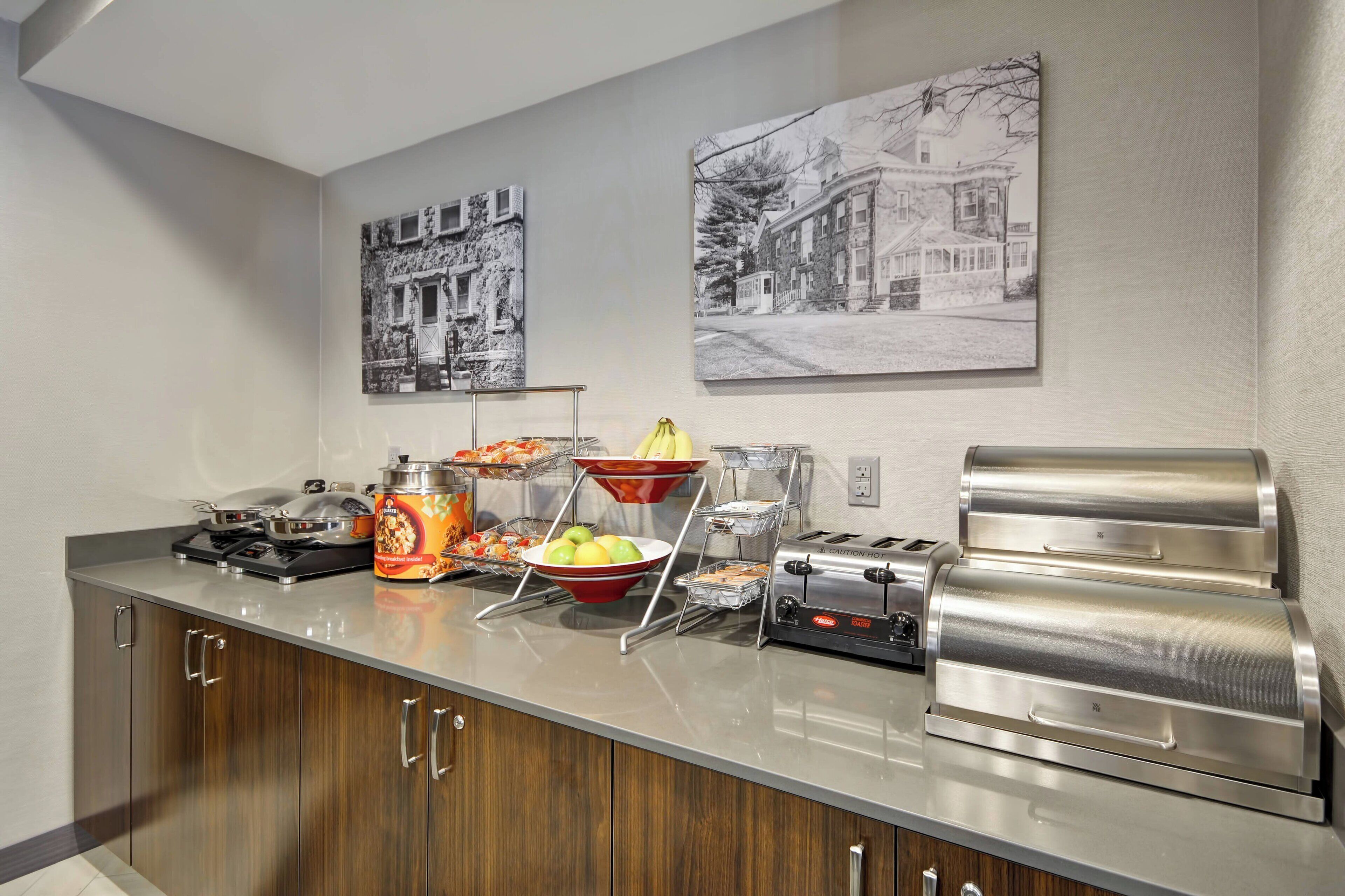 free daily continental breakfast