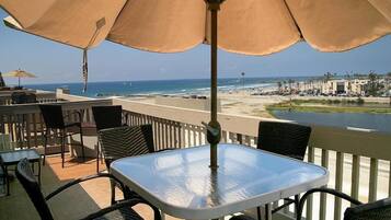 Apartment, 2 Bedrooms, Sea Facing | Terrace/patio