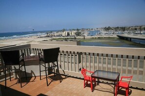 Apartment, 2 Bedrooms, Sea Facing | Balcony
