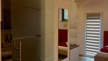 Apartamento, baño privado (Zweibettzimmer) | Interior