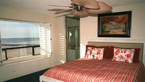 Apartment, 2 Bedrooms, Sea Facing | 2 bedrooms, iron/ironing board, cribs (free), WiFi (free) - Ocean Retreat (Oceanside)
